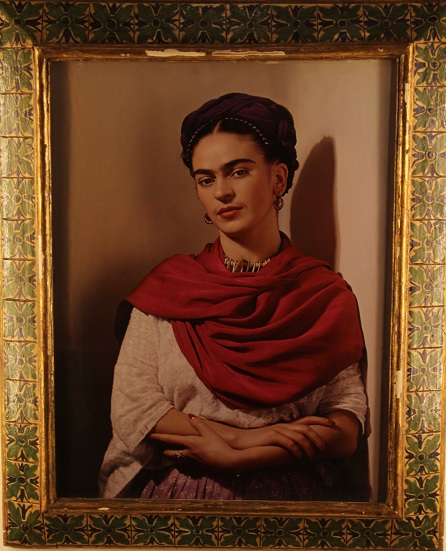 Фрида Кало в красной шали,1939 [Nickolas Murey]
