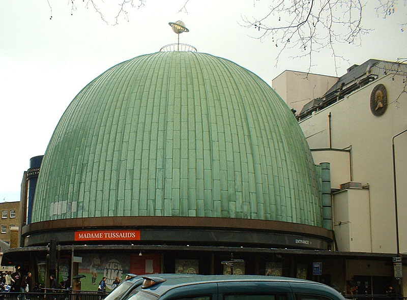 Музей мадам Тюссо и Лондонский планетарий [Википедия]