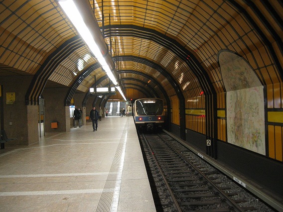 Станция метро Theresienwiese [Неизвестен]